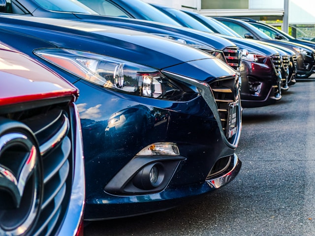 Car Broker vs Car Dealer — What Are the Differences?